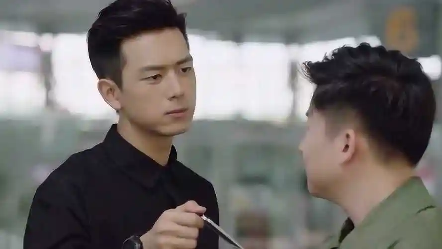 亲爱的热爱的:霸服进kk战队,韩商言又得一猛将