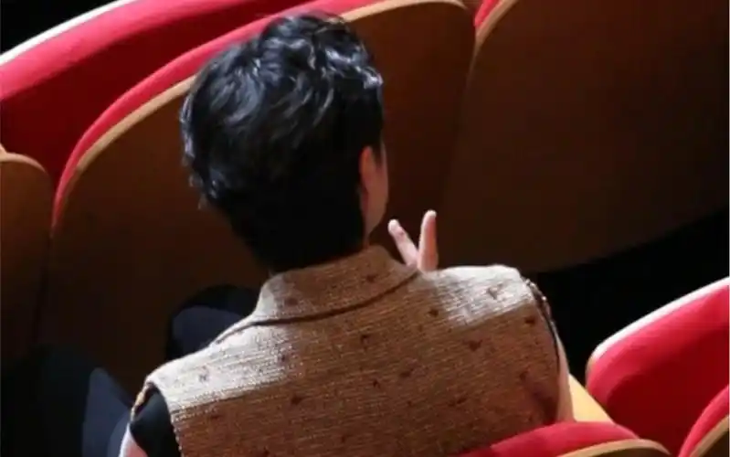 王一博内场比耶