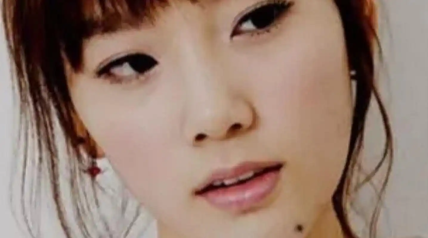 女人有一痣 将来必嫁豪门 左下巴有痣 在女性的左下巴处长痣说明将来