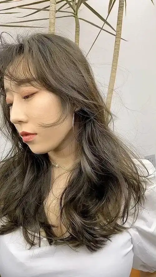 雾感青棕色_雾感_青棕色_龙湖·北城天街攻略_发色_显白发色_时尚