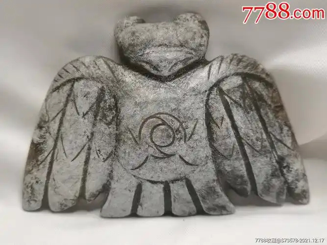 红山文化精品玉鹰