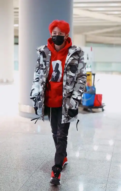 小鬼王琳凯全身照有没有?在线等?