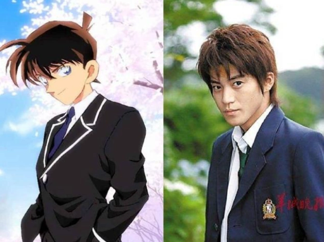 就比如下图的小栗旬扮演的《名侦探柯南》中工藤新一的角