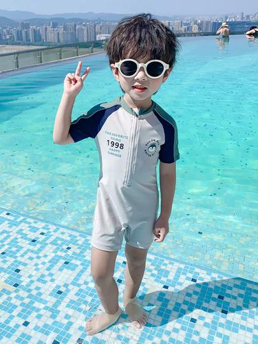 男童连体泳衣儿童夏季宝宝海边沙滩速干游泳衣男孩可爱帅气泳装潮