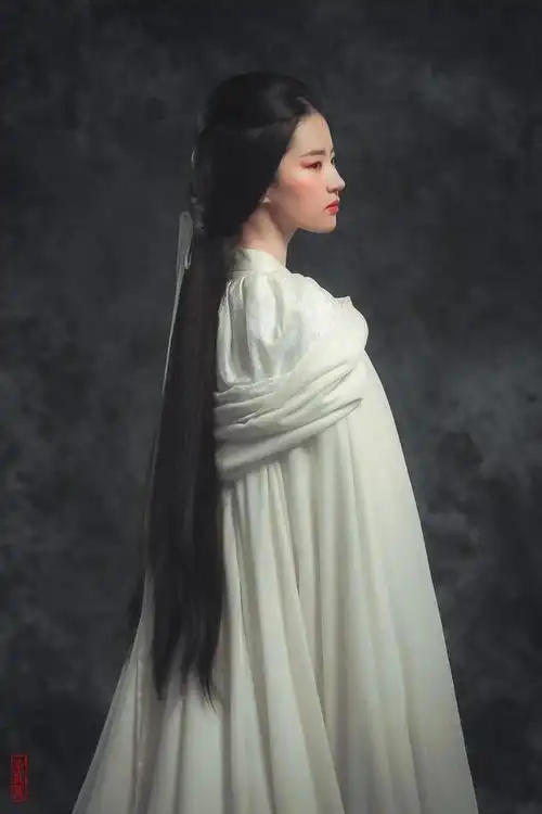 《铜雀台》中的刘亦菲,翩若惊鸿,美得让人惊艳