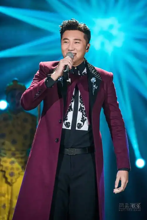 data-id="gntmymip0p">关喆,1981年4月23日出生于吉林省吉林市,中国