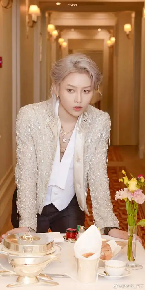 刘雨昕#我宝又帅又美又可爱……是麻麻的宝宝