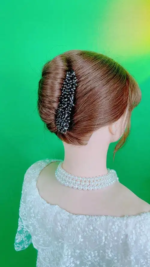 空姐都爱这样扎法式盘发