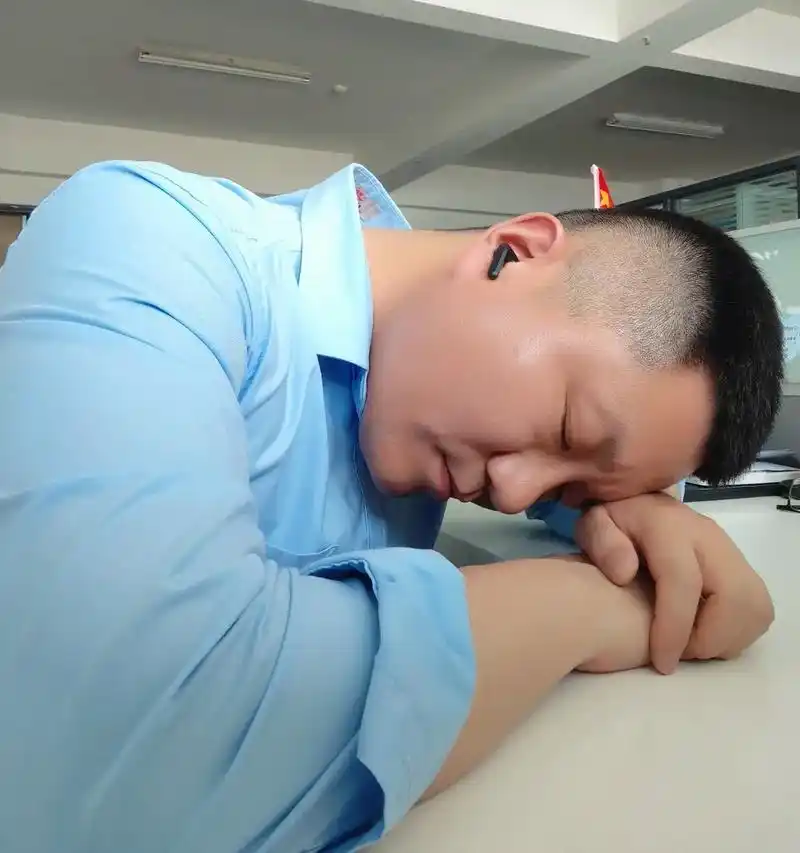 成熟男人 #80后大叔 #儒雅中年 #大叔 #大饼脸 只要 - 抖音