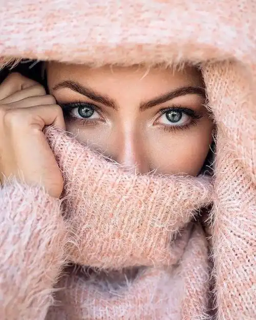 作品欣赏俄罗斯摄影师sean archer擅长拍摄女性肖像,通过充分调度人物