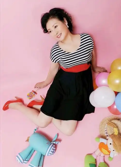 演员黄晓娟生活照(著名演员黄晓娟)(5)