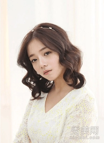 2014流行什么发型 韩式小清新蛋卷头最受宠