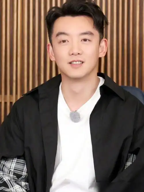 郑恺妻子生二胎有一个前提跑男得知答案纷纷赞同因为太浪漫了