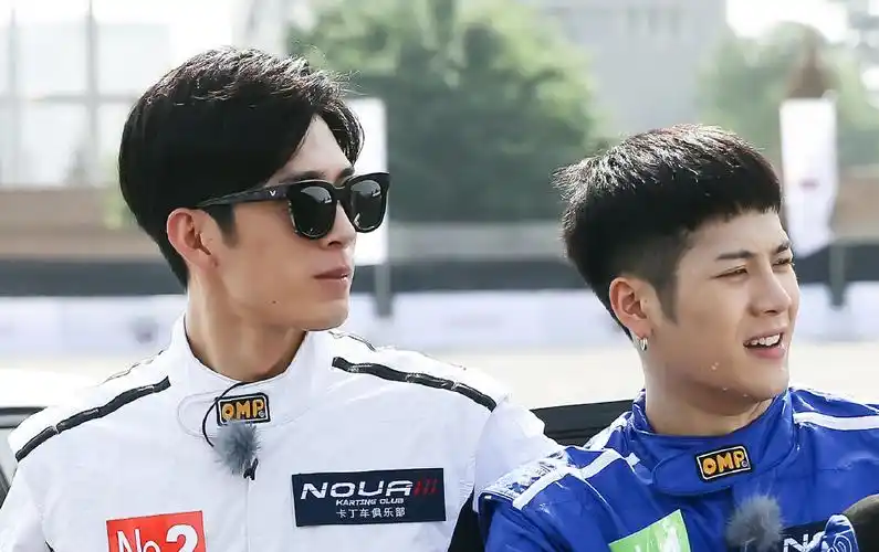 【井柏然×王嘉尔】【然尔】好喜欢你