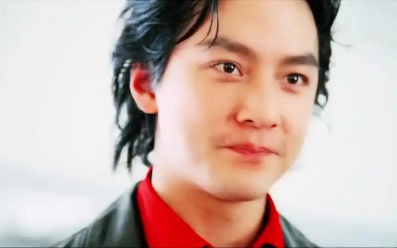 【新扎师妹_吴彦祖】"你似偶像不可爱上只一眼便中枪"