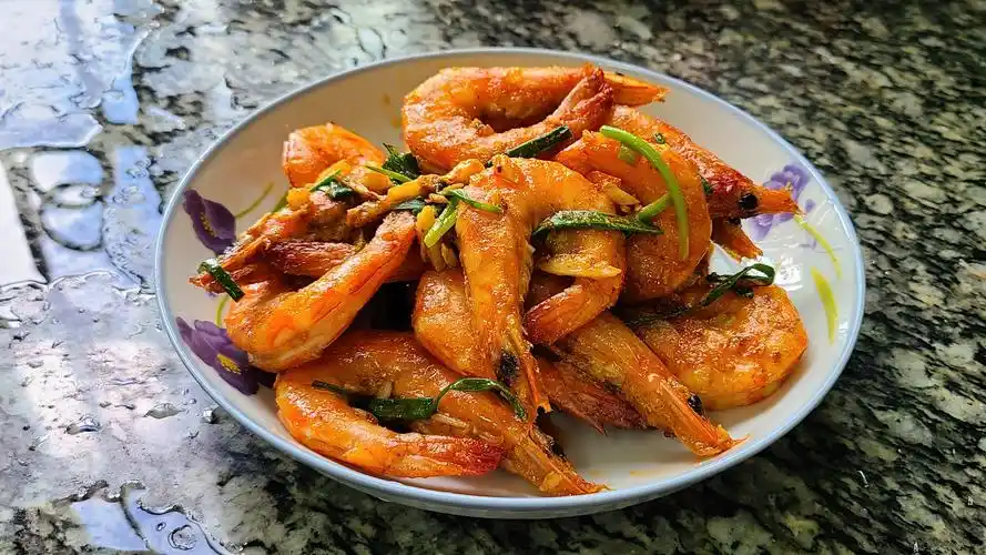 家常版椒盐大虾,又香又好吃,这一道家常菜,下饭下酒都受欢迎