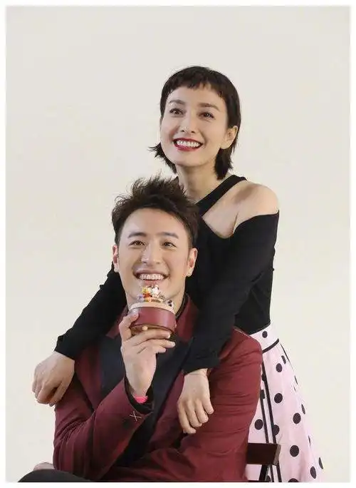 吴昕与郑凯二月底巴厘岛大婚,快乐家族齐献祝福,潘玮柏:恭喜