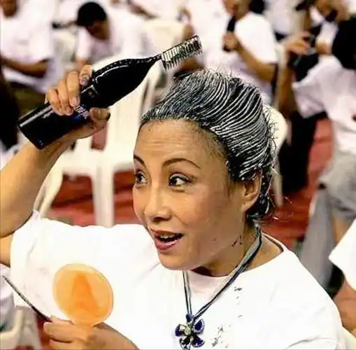 70岁老人染发的正确方法 老年人染发后做好这3步(3)