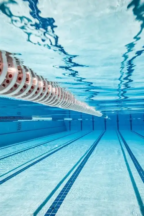 奥林匹克游泳池,水下
