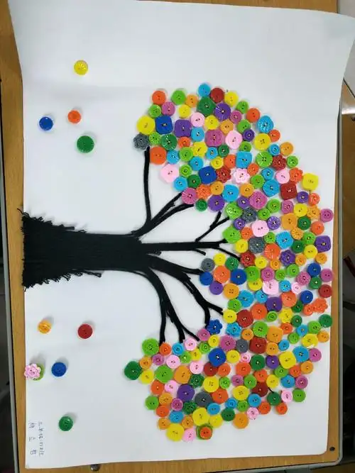 追梦的我们————甘泉县第二小学三年级假期手工制作展示活动