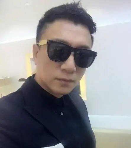 孙红雷哪款发型最有男人味?网友:模仿到发型,模仿不到独特霸气