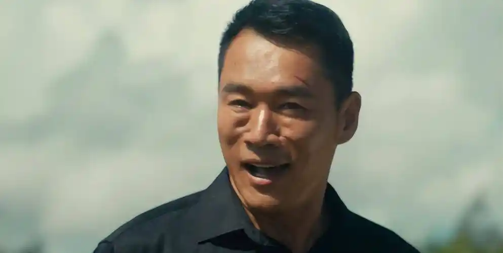 又是网络烂片,枪战片全靠女演员!