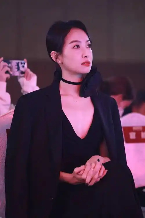 李雪琴辟谣被小鲜肉追:非常遗憾,我多么希望这是一个真事儿_谣言_宋茜