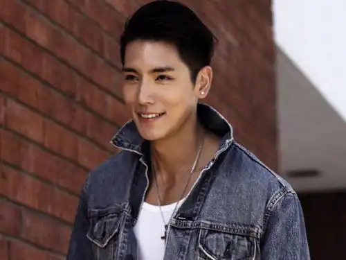 《暴风眼》将播,杨幂西装出镜演酷帅科长,赵威霖或将出演狠反派