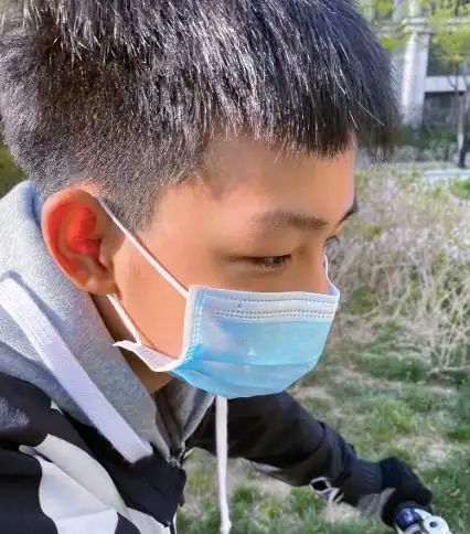 白百何12儿子近照罕曝!打扮潮流前卫,侧脸太像其父陈羽凡