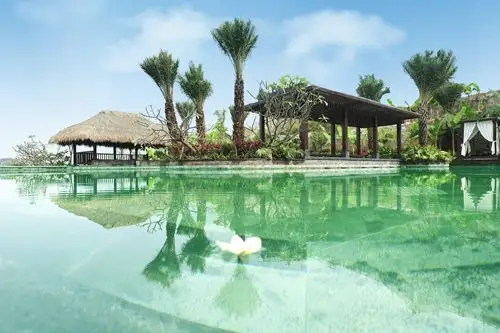 全国网络媒体福建行走进溪山温泉度假村打造世界级旅游圣地