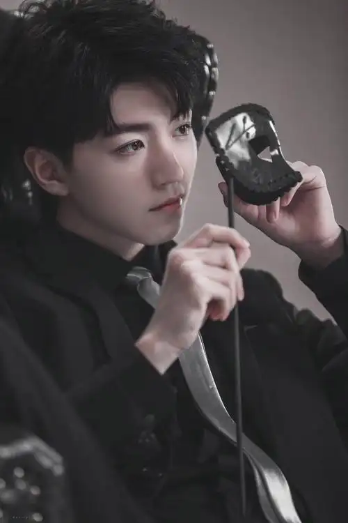 有无王俊凯高清无水印图? - 知乎