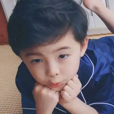 情侣头像可爱小孩一对两张 真人萌娃情侣头像一男一女 - 情侣头像