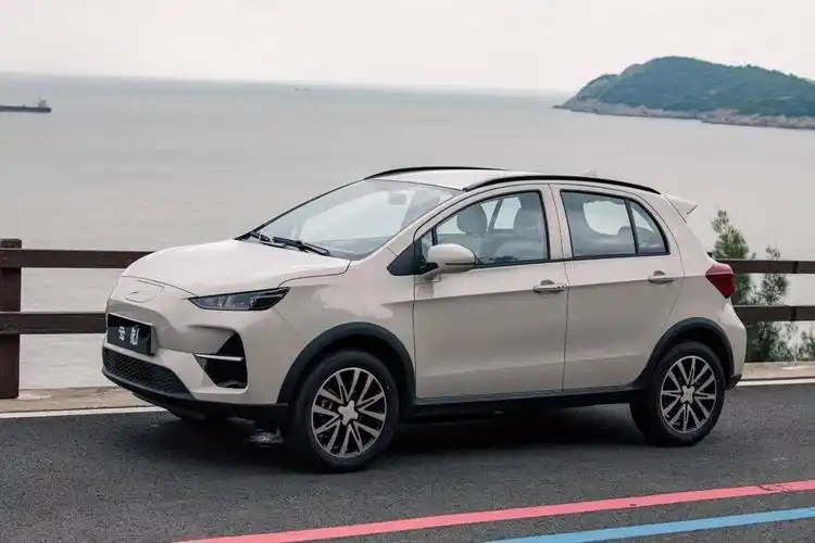 10万以内小型电动汽车:云度云兔vs比亚迪海鸥!你更喜欢哪一款