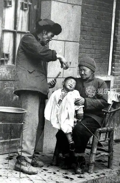 老照片:80后的童年记忆 而今想起还依然回味 可惜再也无法重来