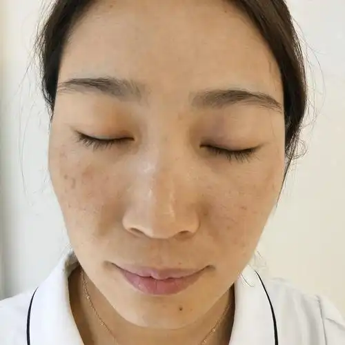 国货有一老牌面霜建议皮肤黄的女人多用用提亮肤色不输烟酰胺