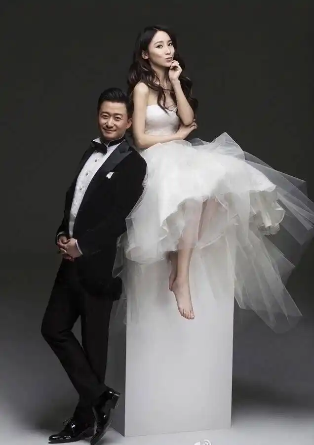 最好的爱情是跟那个对的人在一起后,连身边朋友都觉得你更可爱了.