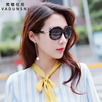 梵顿仕尼墨镜女ins镶钻显脸小眼镜女太阳眼镜女女士偏光太阳镜女防