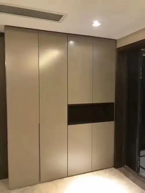 玛格实木衣柜定制现代简约卧室平开门衣柜组合收纳飘窗柜家具定做(非