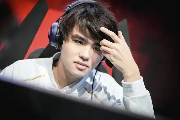 lwx滑板鞋4杀难救主,smlx杀疯了|盲僧|中单|上单|pyl_网易订阅