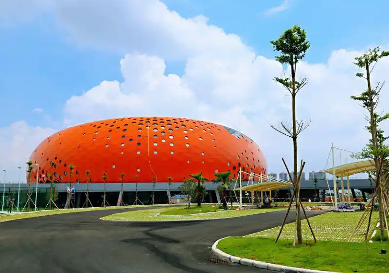 中心体育馆交通指南:四会市体育中心地址:肇庆市四会市贵华路温馨提示