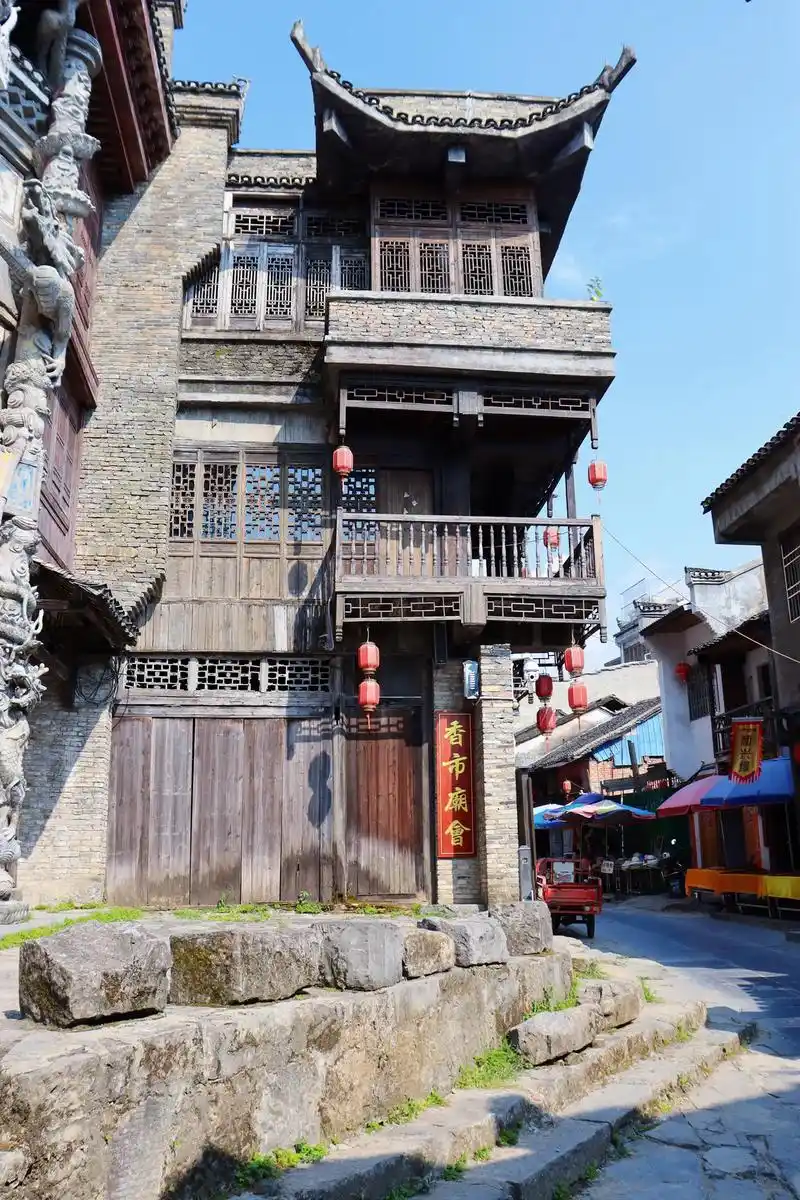 大圩古镇是广西古代"四大圩镇"之一,始建于北宋初年,中兴于明 - 抖音