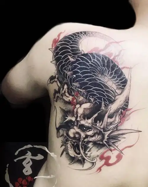 遮盖纹身图片_背部纹身图案