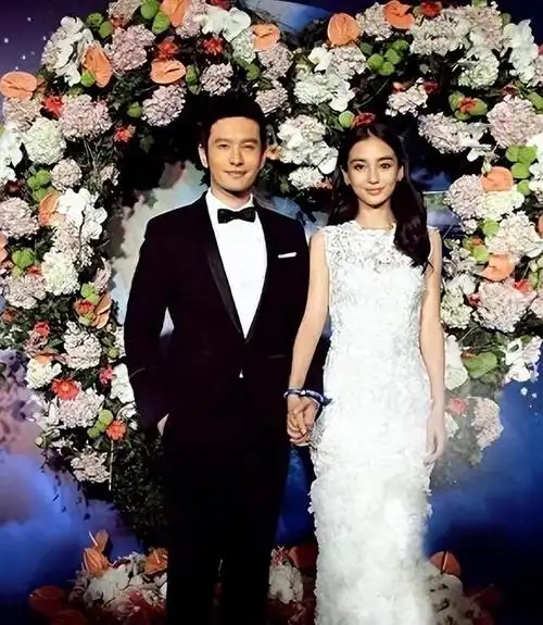 那个世纪婚礼的预算竟然高达2亿人民币,谁能想到会有这样的结局呢?