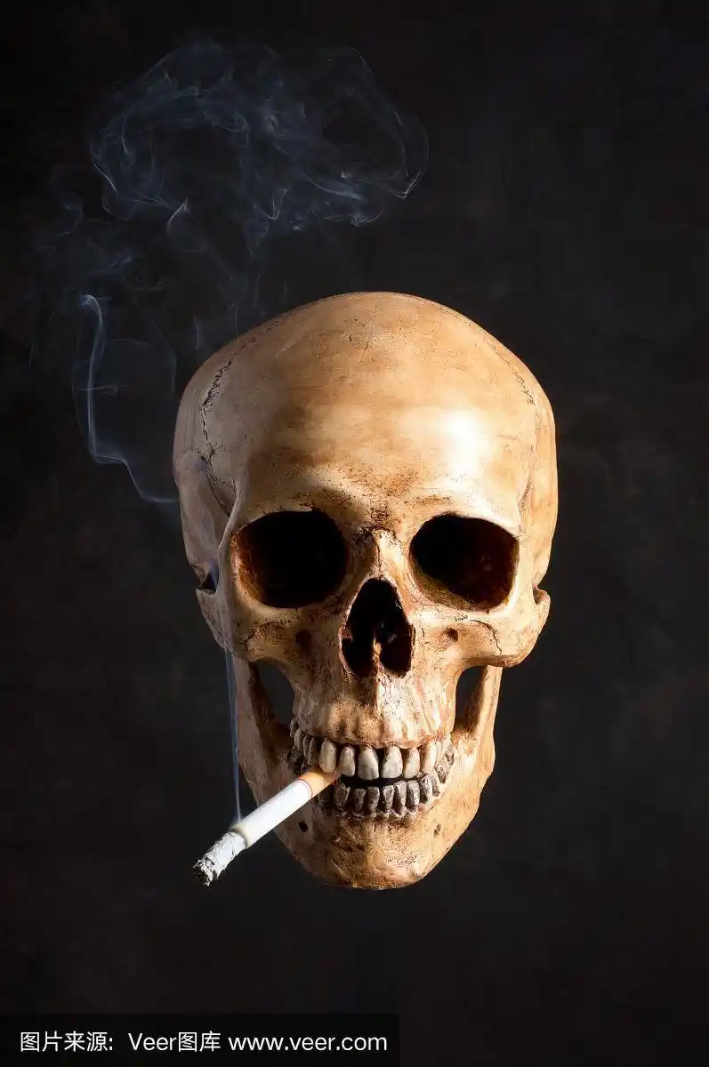 骷髅在抽烟