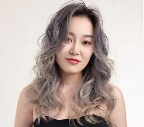 2021年长发女生个性创意染发设计 - 个性发型 - 发型社