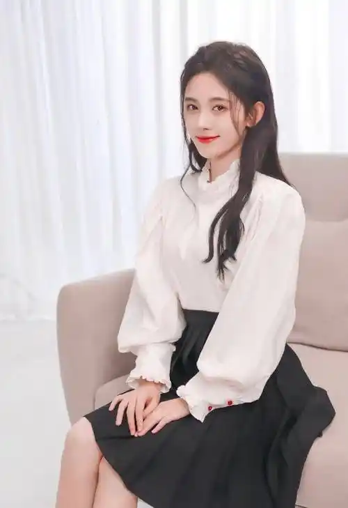 鞠婧祎,杨颖进娱乐圈后换了个人?