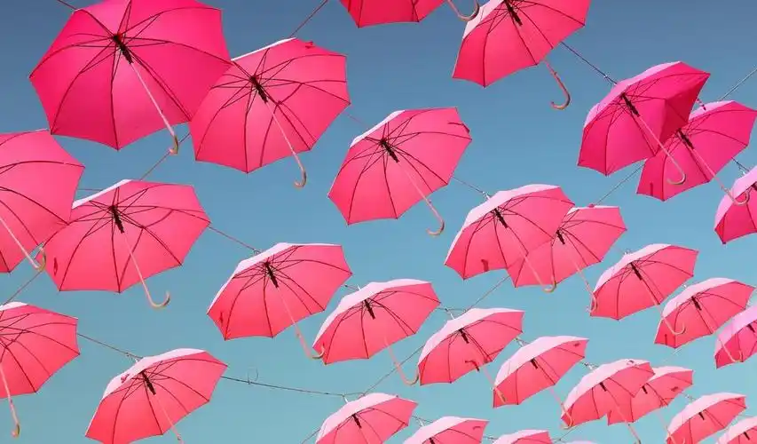 少女心图片 粉红色雨伞桌面背景下载是qq壁纸网免费提供好看的高清