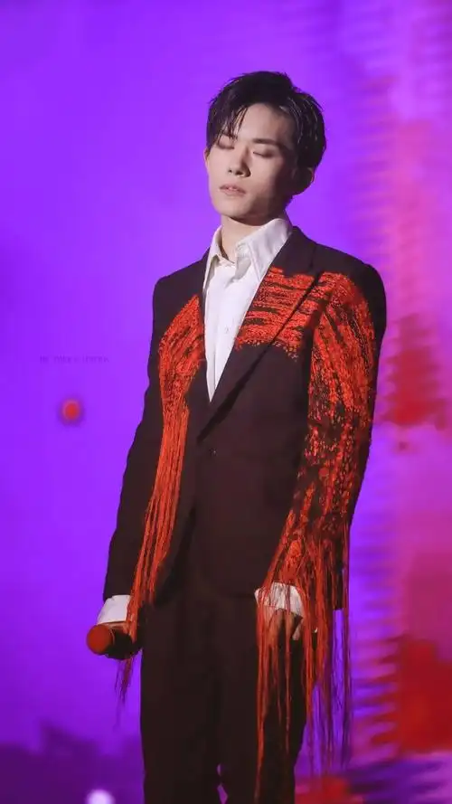 易烊千玺 #tfboys 十八岁成人礼生日会 高清 帅气