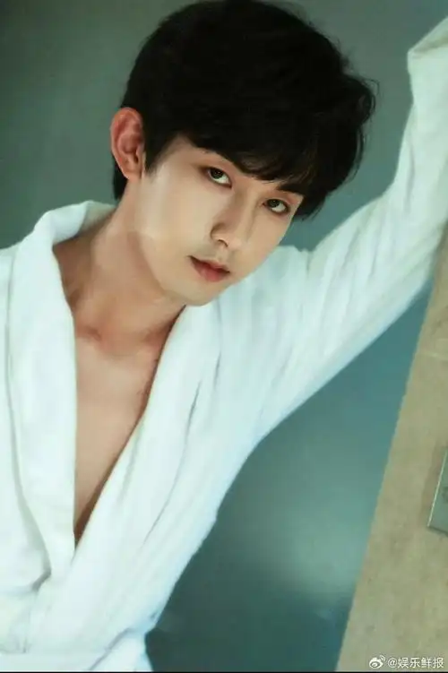 郭俊辰喜提两大桶山西老陈醋##山西粉丝送郭俊辰的醋也太大桶了