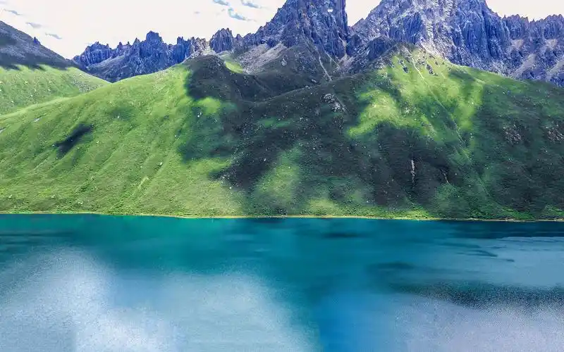 优美大自然风景绿色唯美高清桌面壁纸